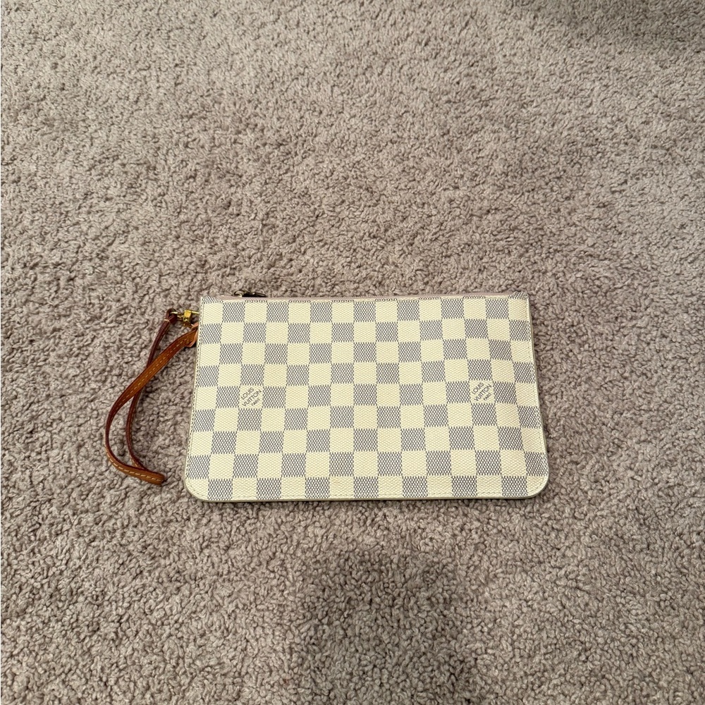 Louis Vuitton Neverfull Azur Pouchette